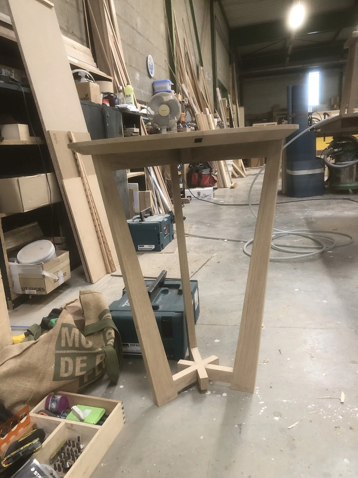 Gueridon en chêne - Examen blanc BP